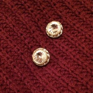 ⭐️ Exquisite Halo Stud Earrings ⭐️